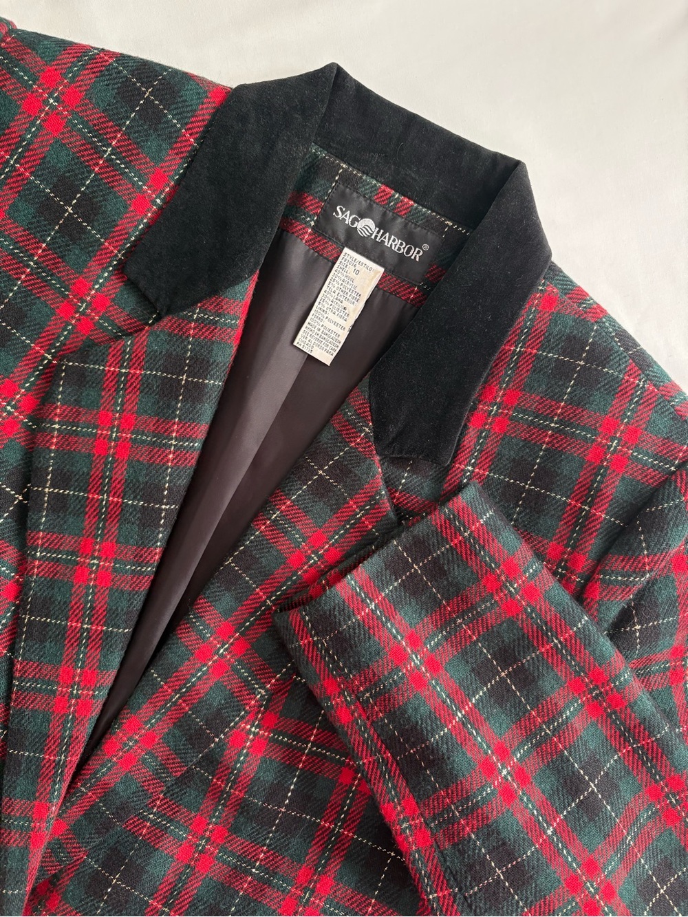 Vintage Sag Harbor Plaid Blazer Women's Size 10 Red Green Tartan Velvet Collar